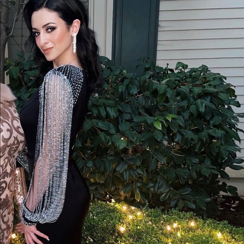 Mac Duggal only worn once to a black tie event, selling for 1/2